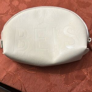Beis “the cosmetic pouch set”